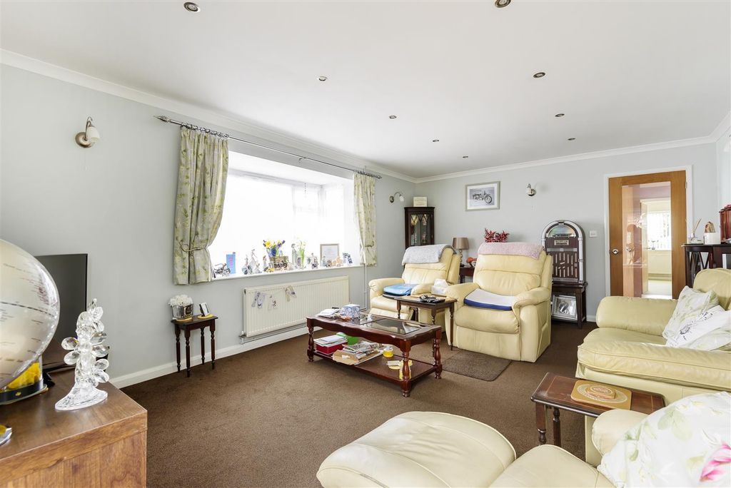 Property photo 2 of 22
