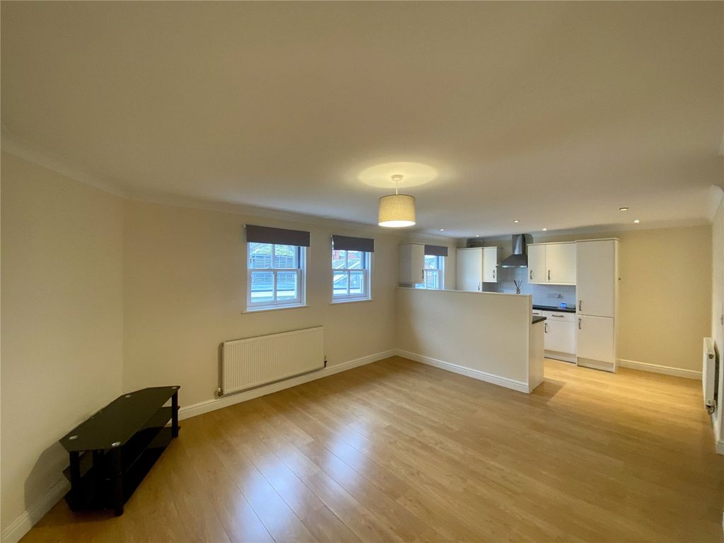 Property photo 2 of 13 Picture No. 01