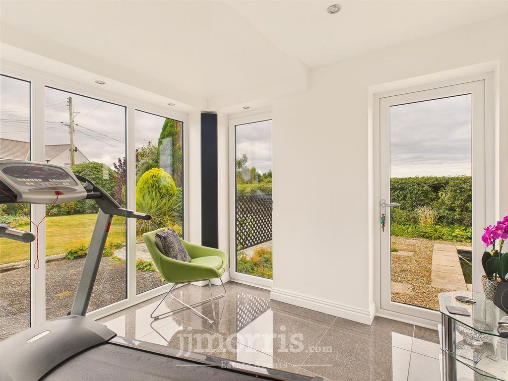 Property photo 2 of 50 Sun Room