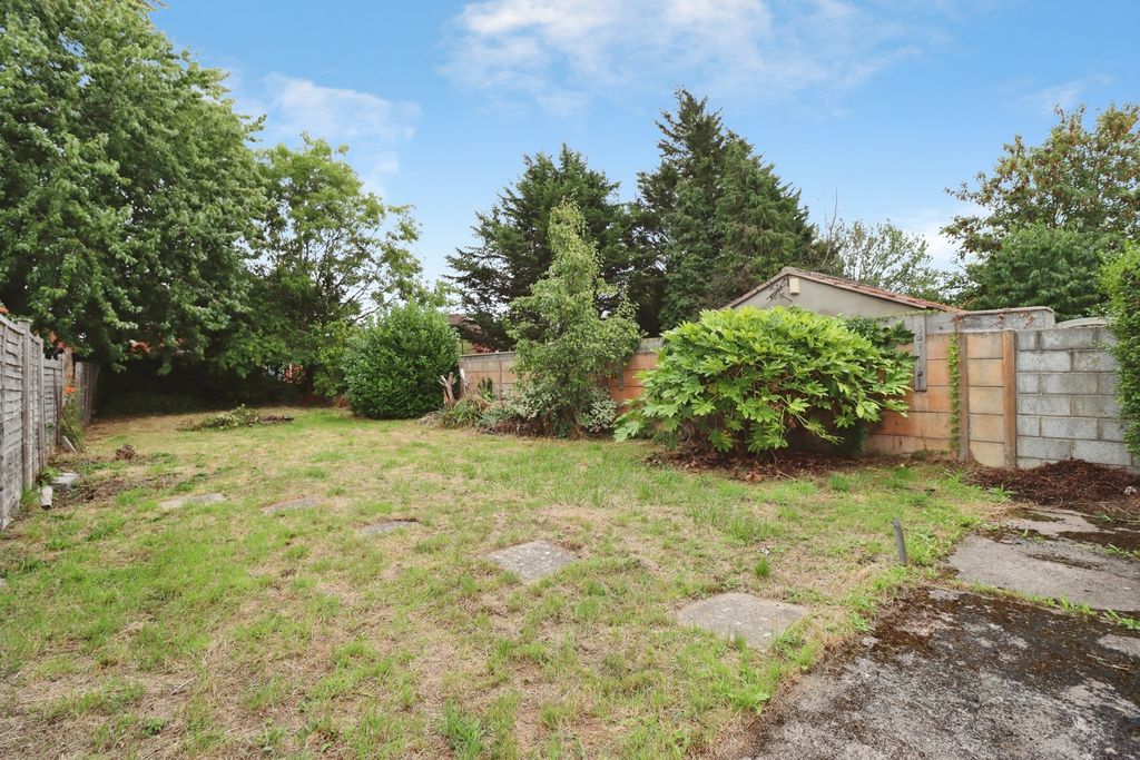 Property photo 2 of 11 Pbox-Img.Jpg