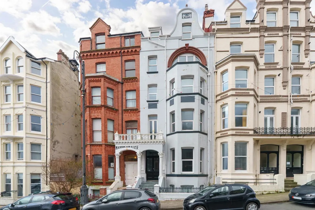 Property photo 1 of 14