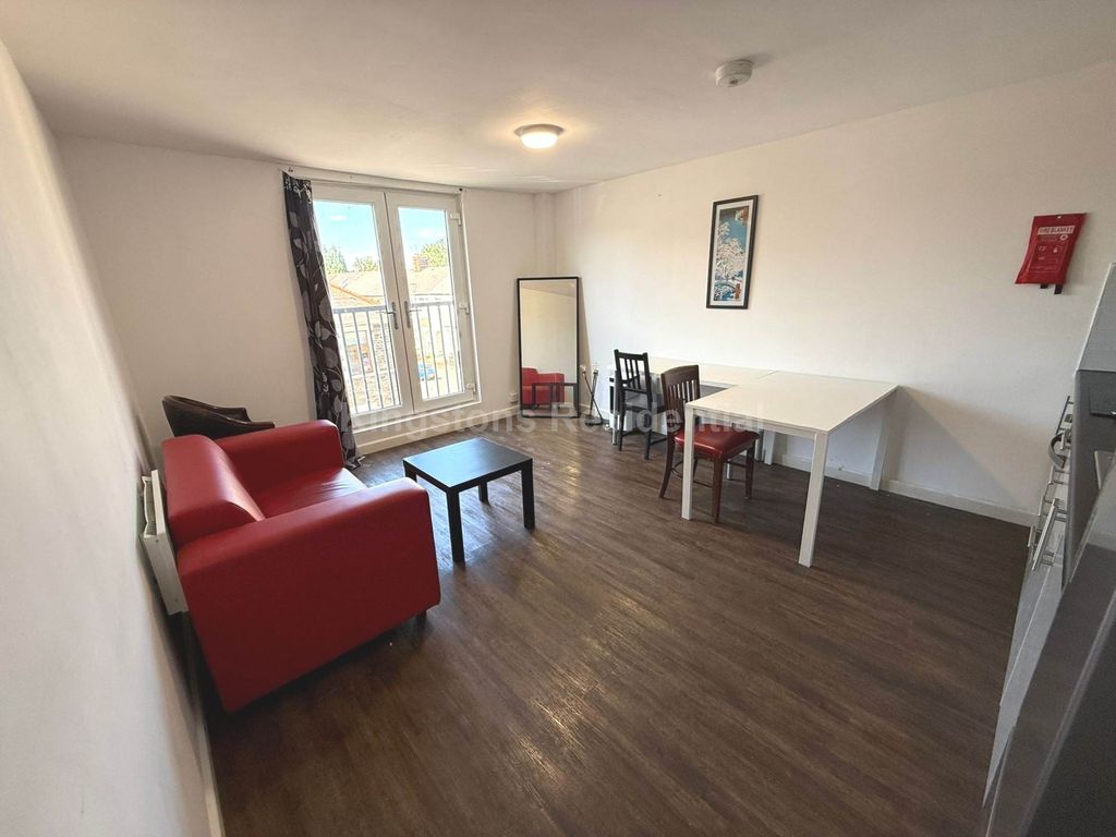 Property photo 3 of 4