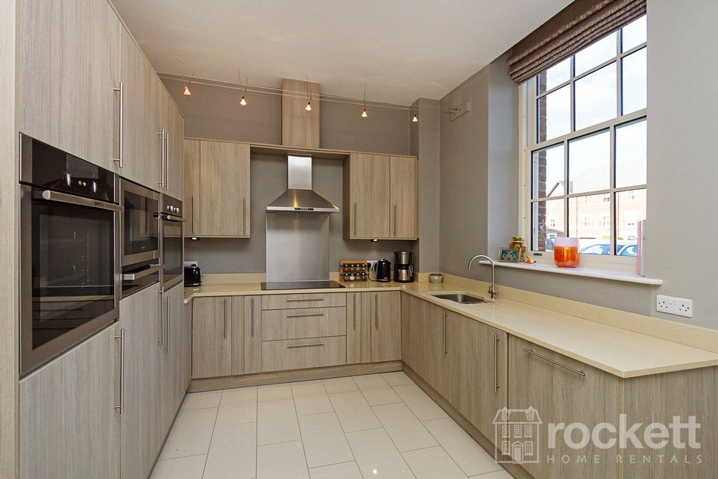 Property photo 1 of 42 Picture No. 37