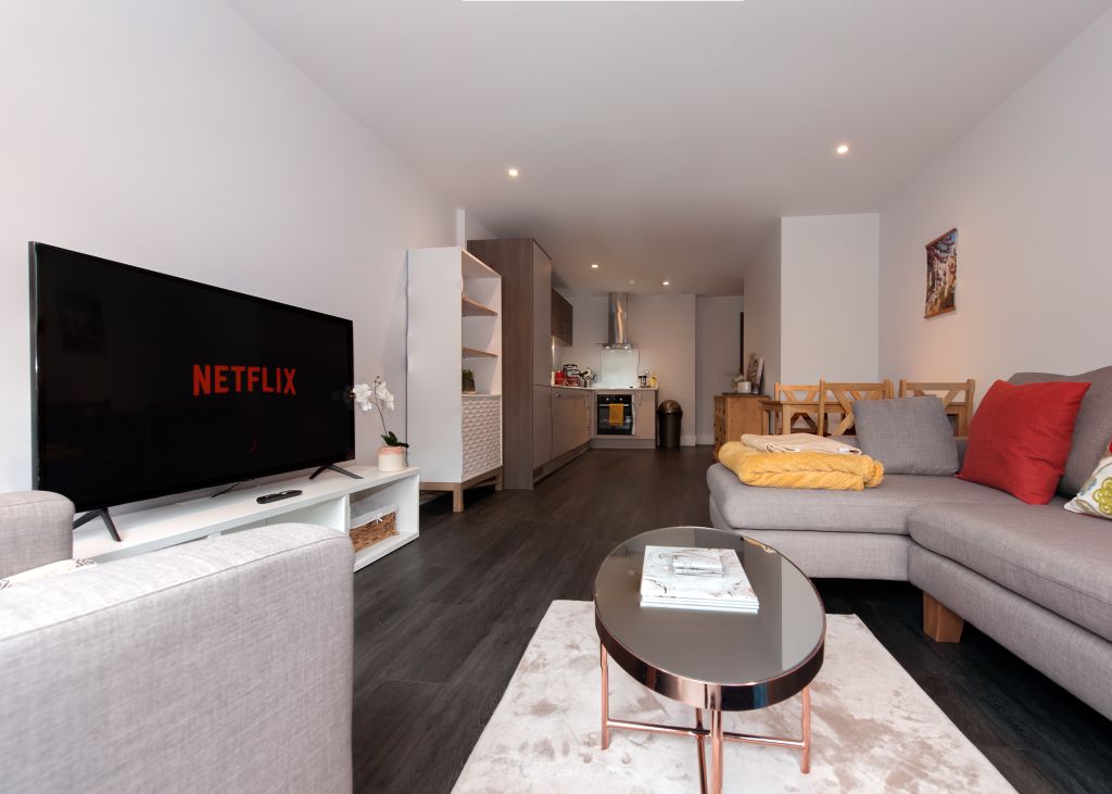 Property photo 1 of 28 Open Plan Lounge 