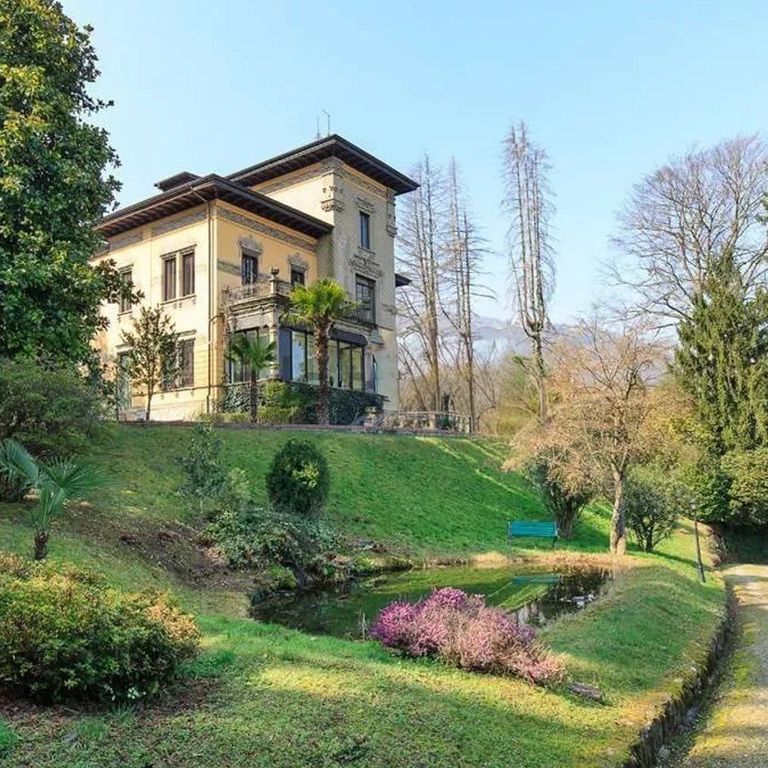 Property photo 1 of 14 Villa Overlooking Lago Maggiore In Stresa, Piedmont
