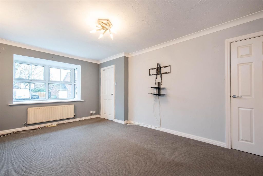 Property photo 2 of 20 Lounge