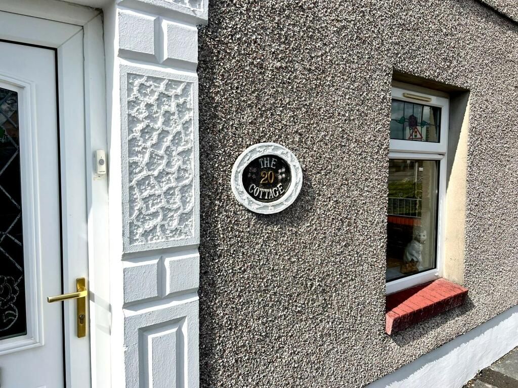 Property photo 2 of 11