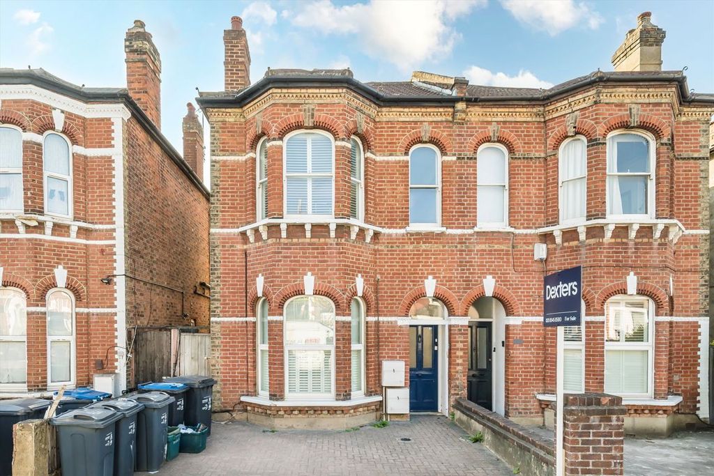 Property photo 1 of 7