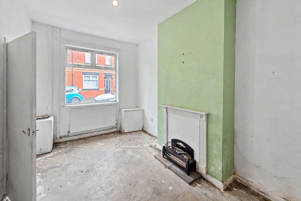 Property photo 2 of 17 29 Piercy Street, Failsworth, Manchester, Greater Manchester, M35 0Fs