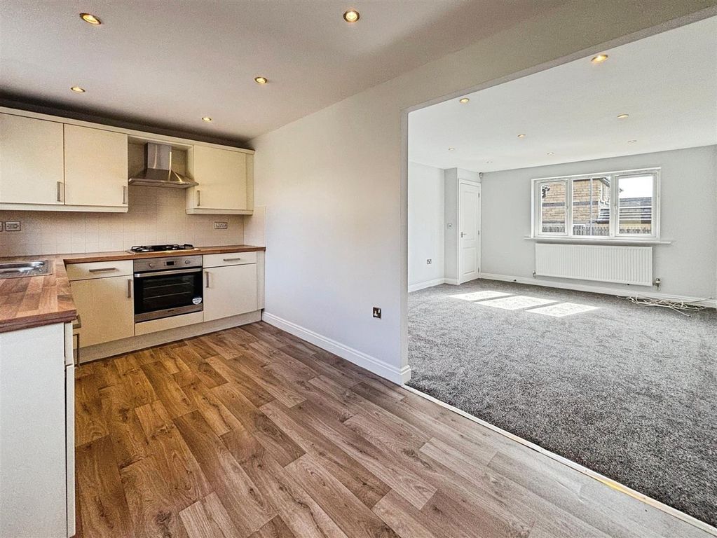 Property photo 2 of 16 Kitchen/Diner