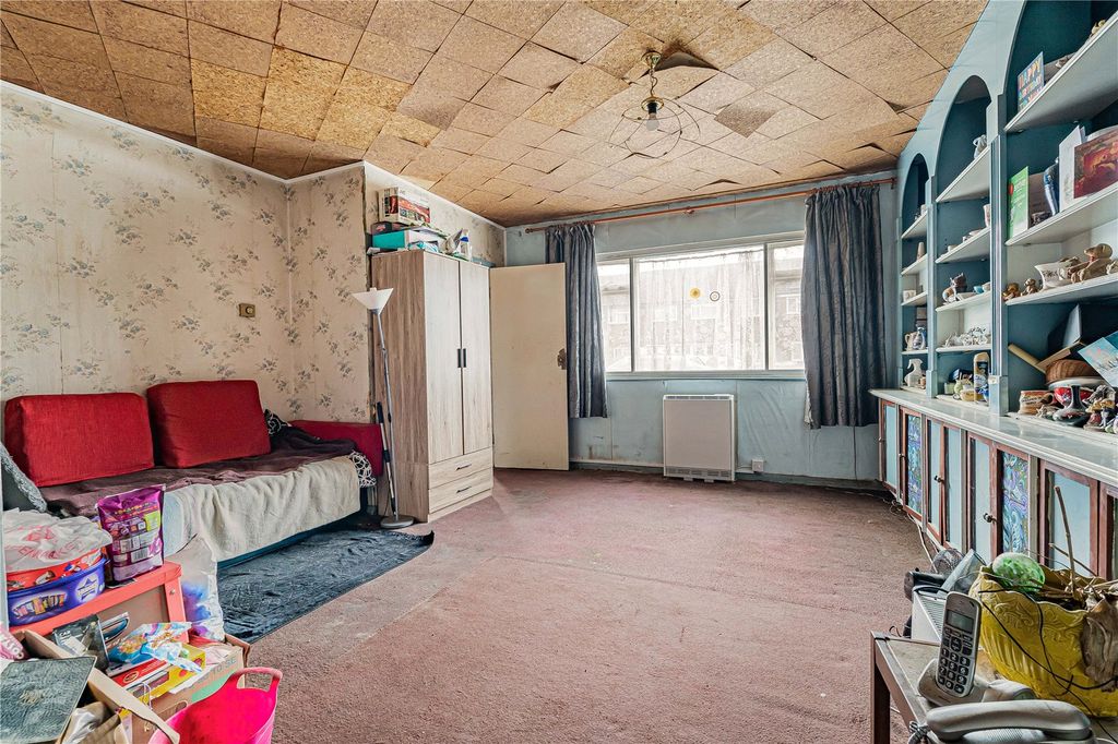 Property photo 2 of 21 Reception