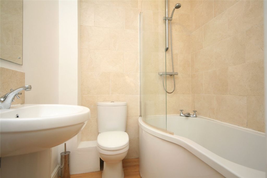 Property photo 3 of 6 Picture No. 11