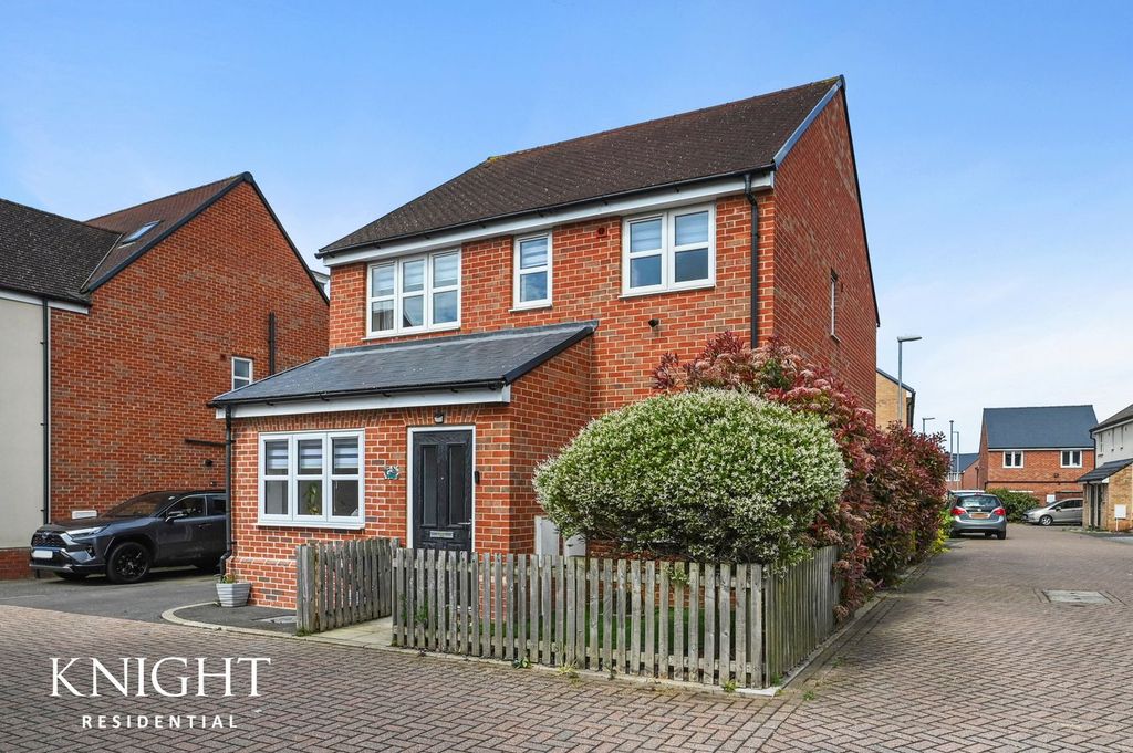 Property photo 1 of 24