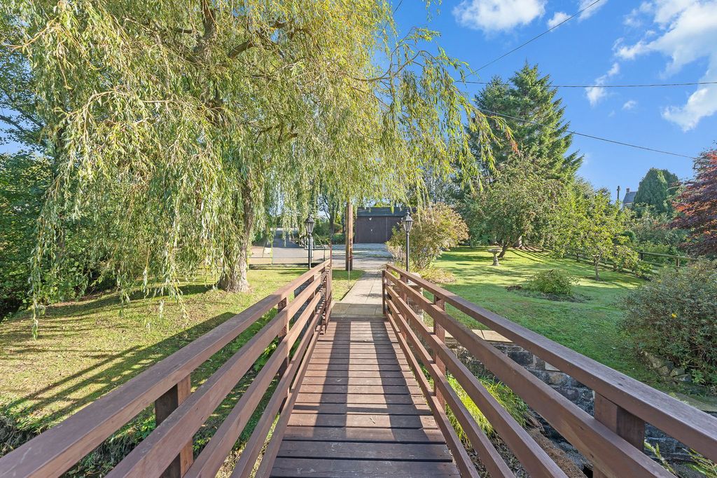 Property photo 2 of 48