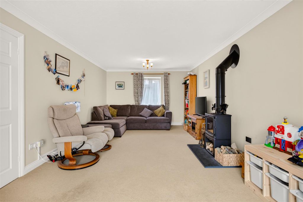 Property photo 3 of 20 Sitting Room 1.Jpg