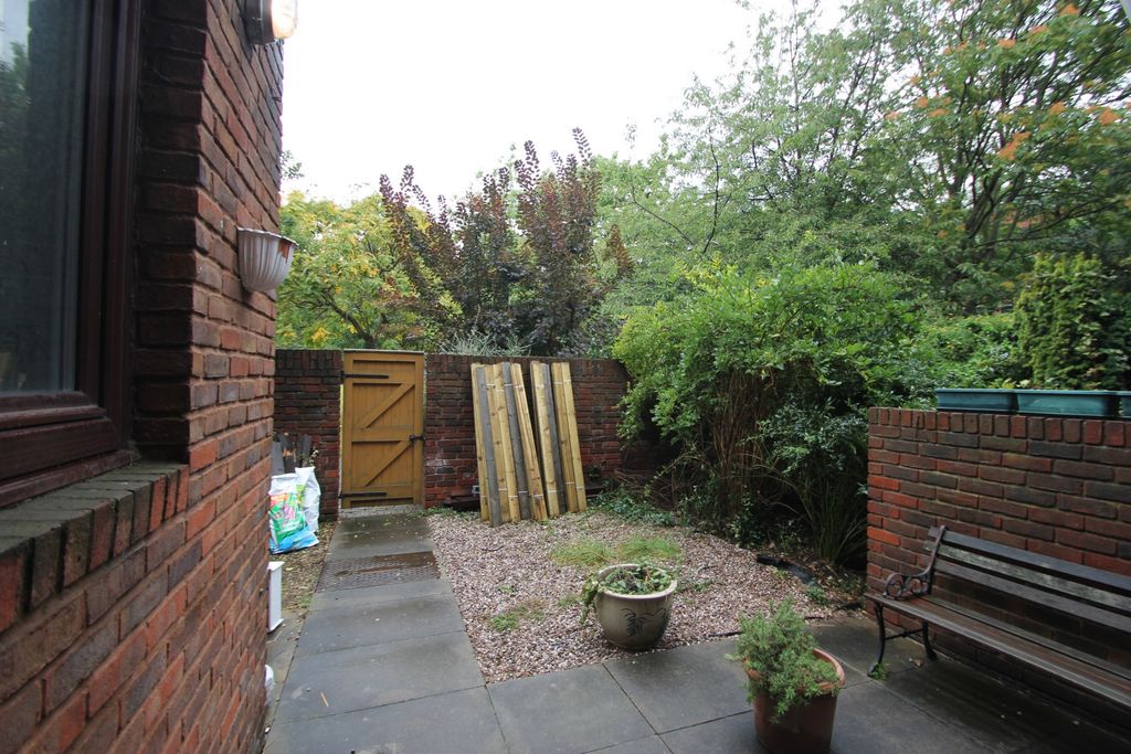 Property photo 3 of 14 Photo 2