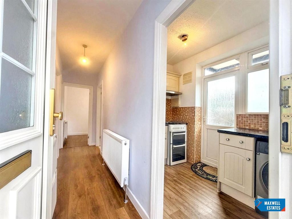 Property photo 3 of 12 2.Jpg