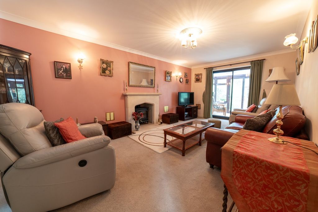 Property photo 3 of 16