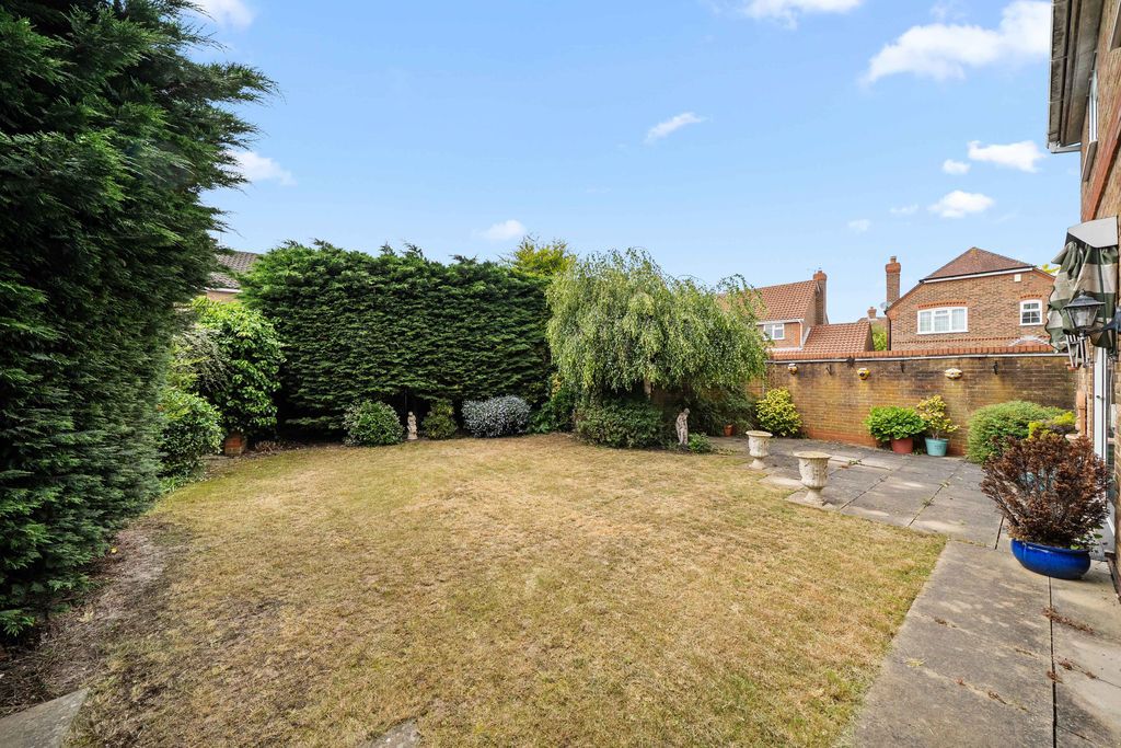 Property photo 2 of 14 Photo 15