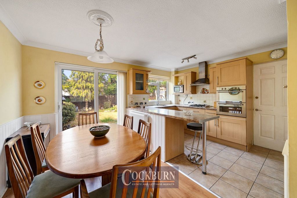 Property photo 3 of 17