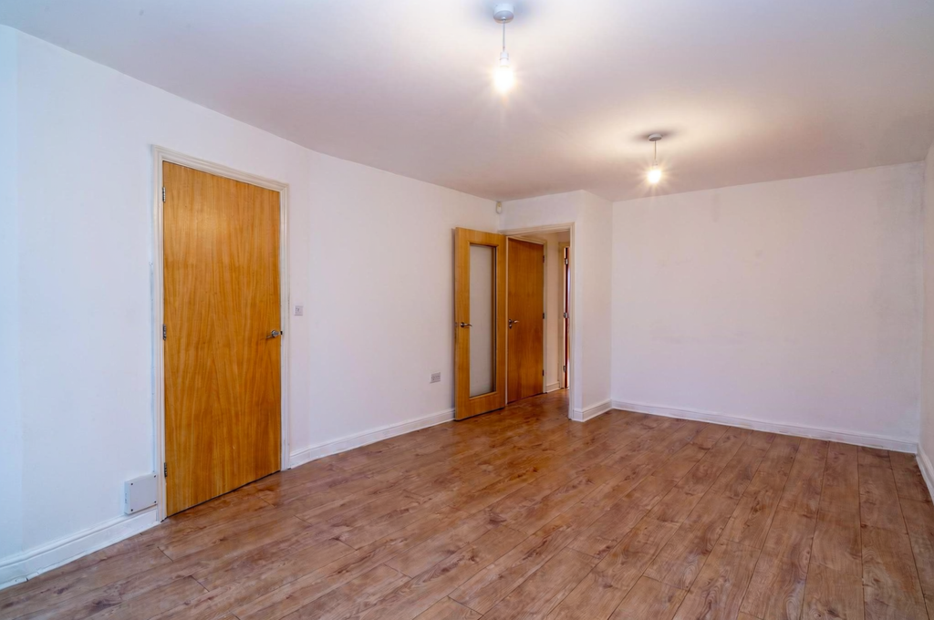 Property photo 3 of 17 Picture No. 09