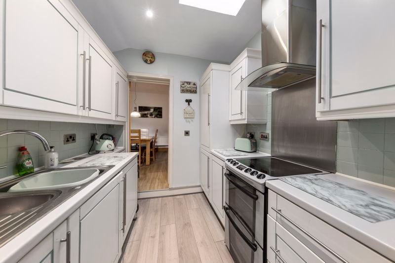 Property photo 3 of 27 Kitchen.