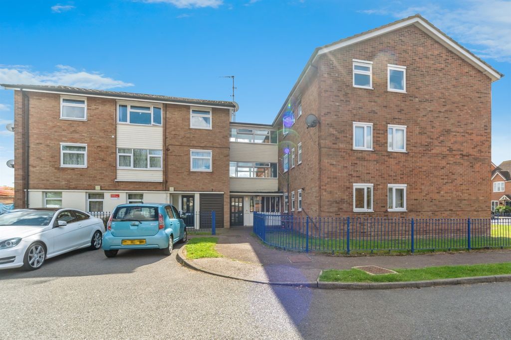 Property photo 1 of 17