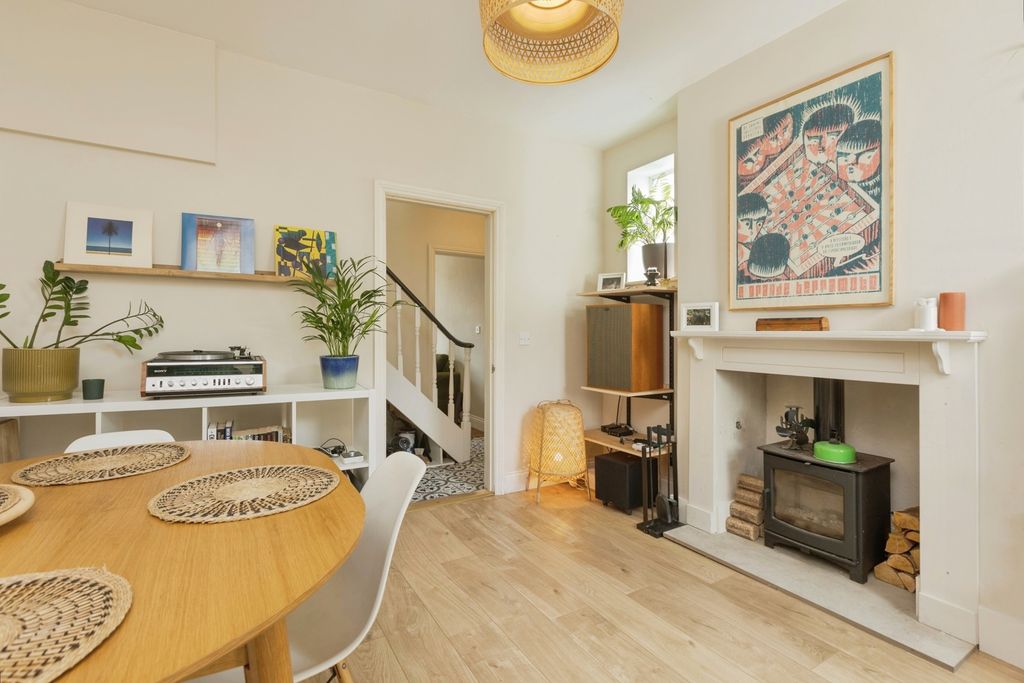 Property photo 3 of 19 Pbox-Img.Jpg