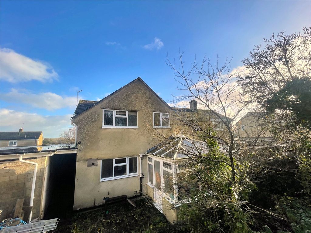 Property photo 3 of 19 Picture No. 18