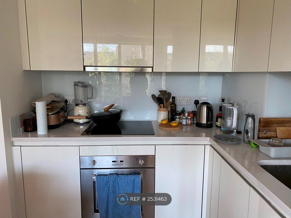 Property photo 2 of 8 Kitchen