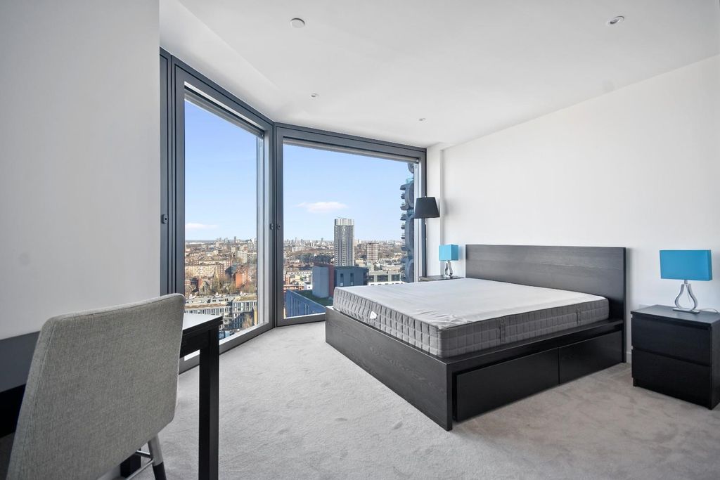 Property photo 3 of 11 Ph - Chronicle Tower - Bedroom3-1.Jpg