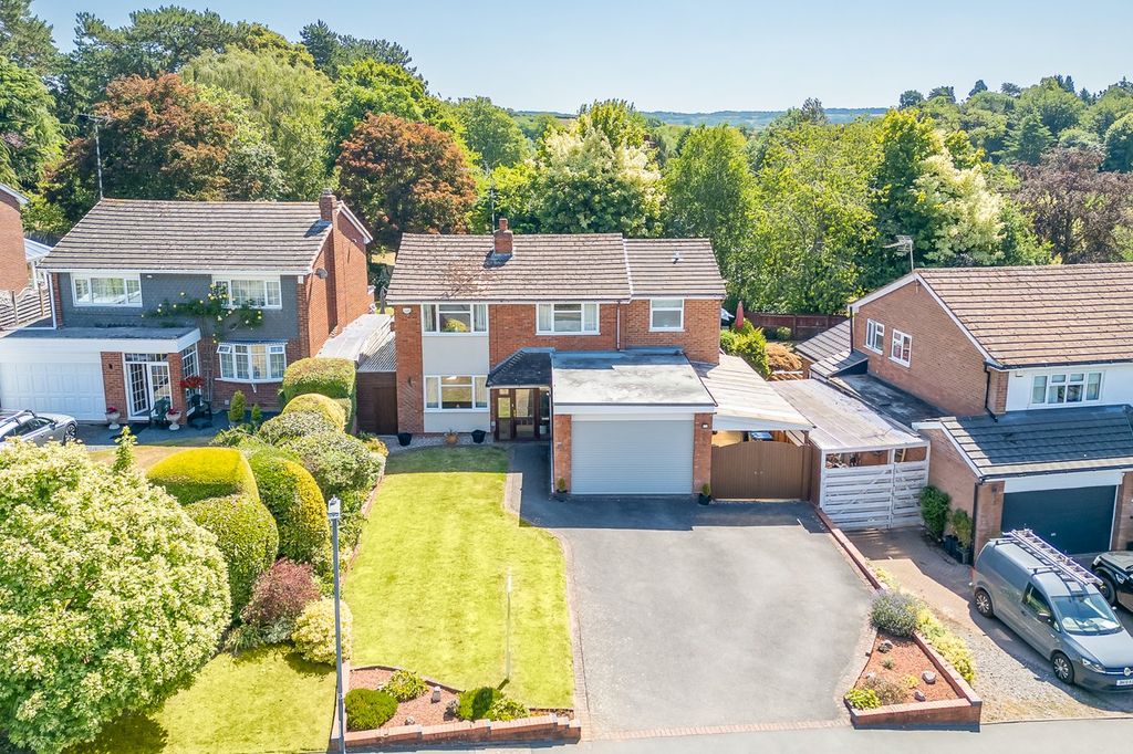 Property photo 1 of 31