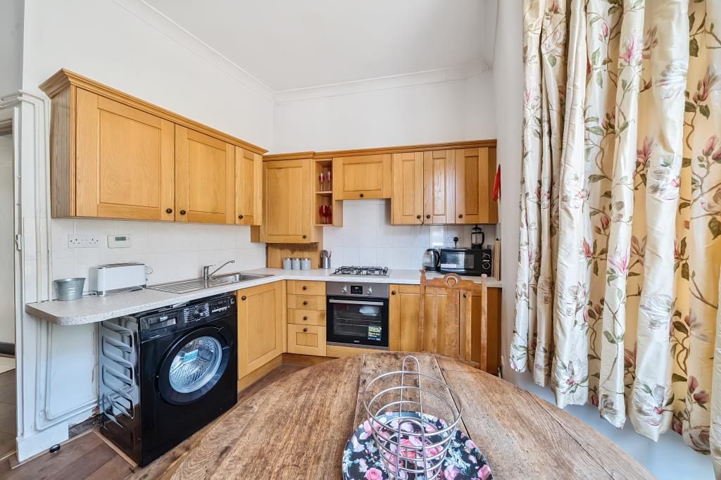 Property photo 2 of 11 Kitchen