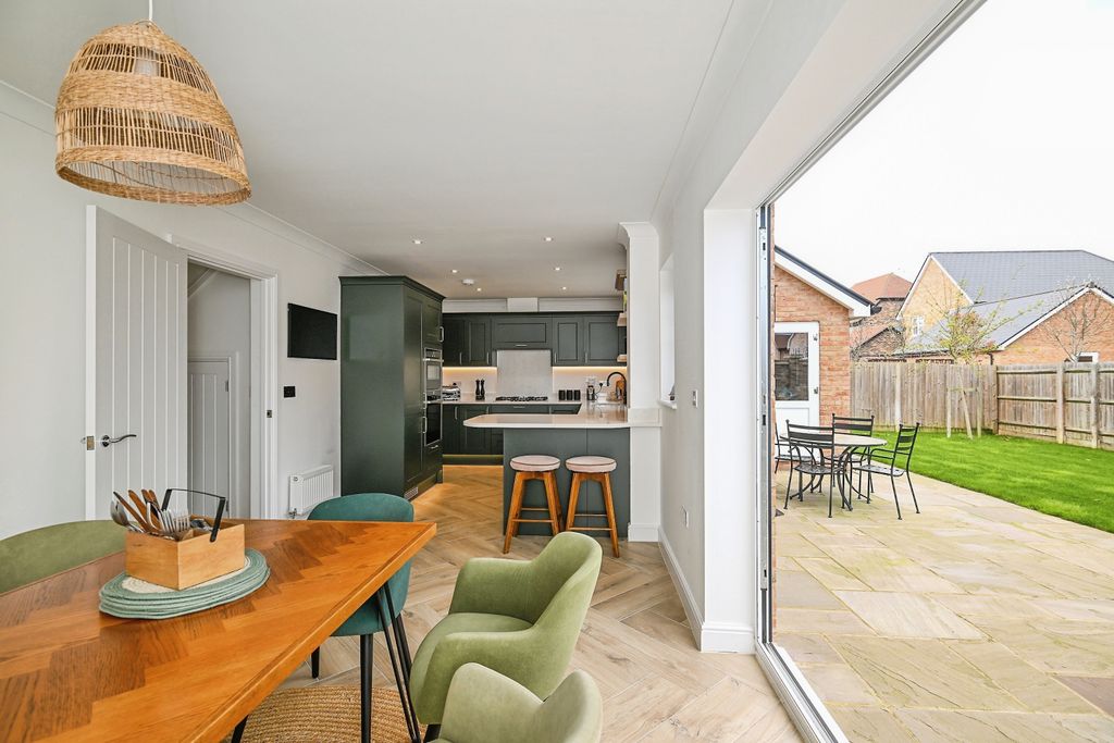 Property photo 2 of 26 Kitchen/ Diner