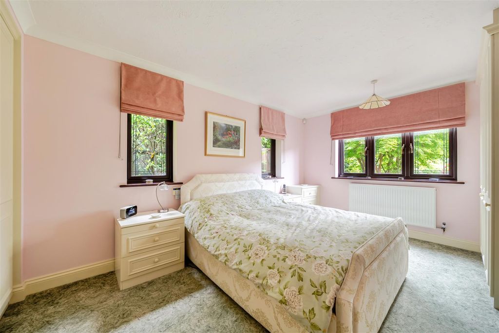 Additional image 14 of 3 bed detached bungalow for saleLondon Road, Liphook GU30
