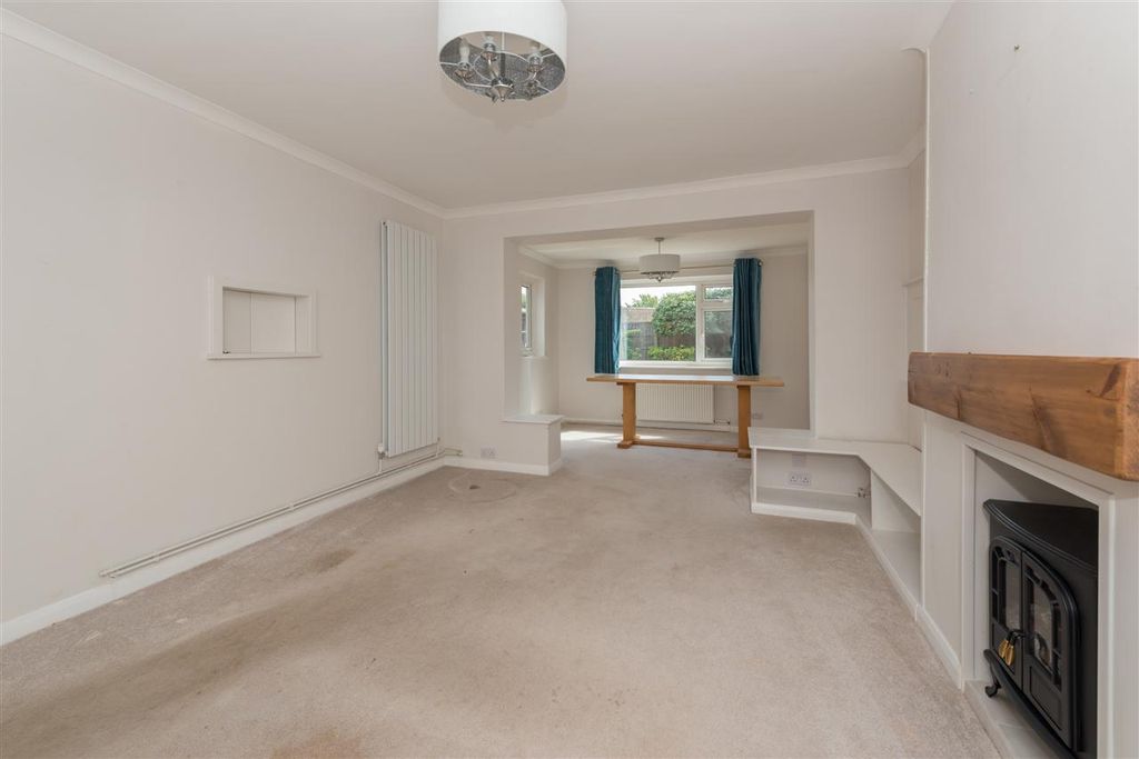 Property photo 3 of 21