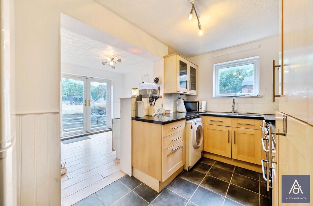Property photo 3 of 18 Picture No. 39