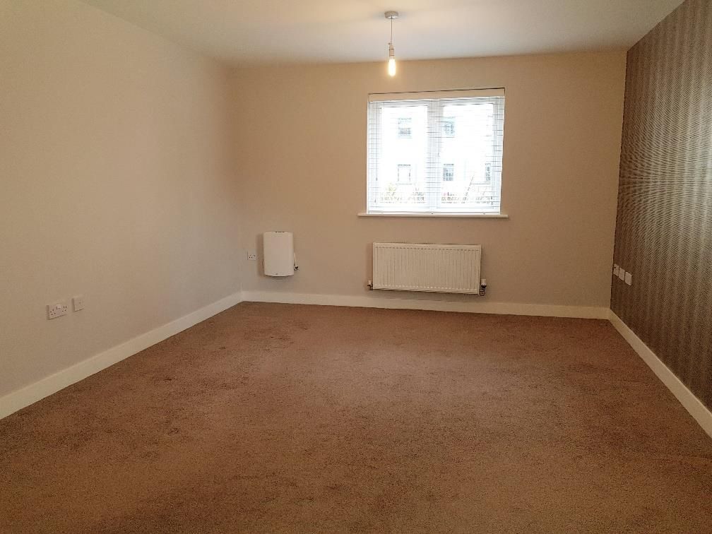 Property photo 2 of 6 Balcony