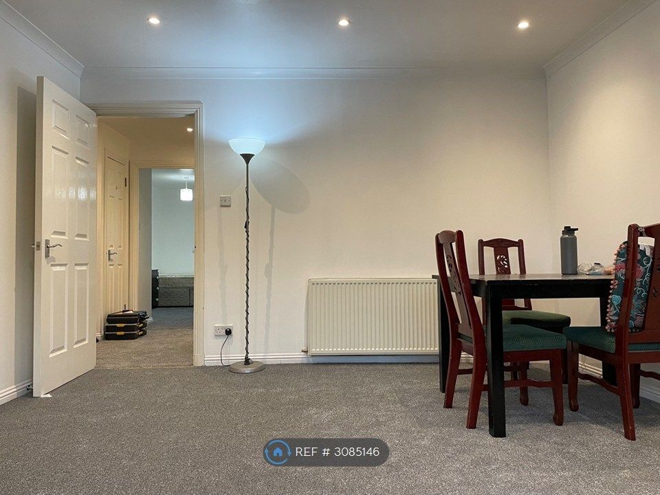 Property photo 3 of 8
