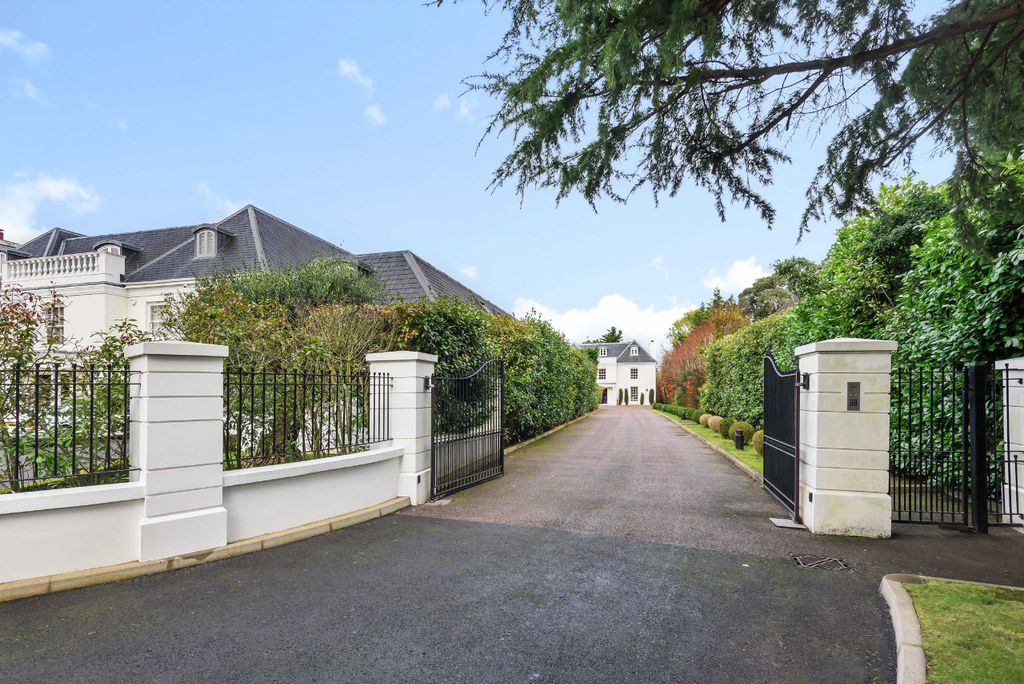 Property photo 2 of 27 Photo