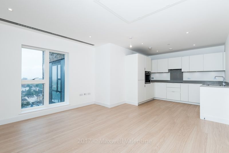 Property photo 1 of 13 Photo 8