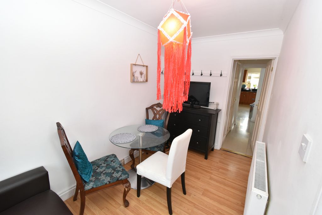 Property photo 3 of 6 Common Room