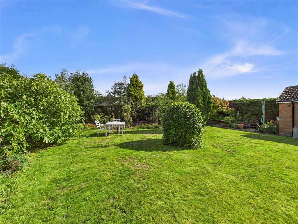 Property photo 2 of 16 Outside