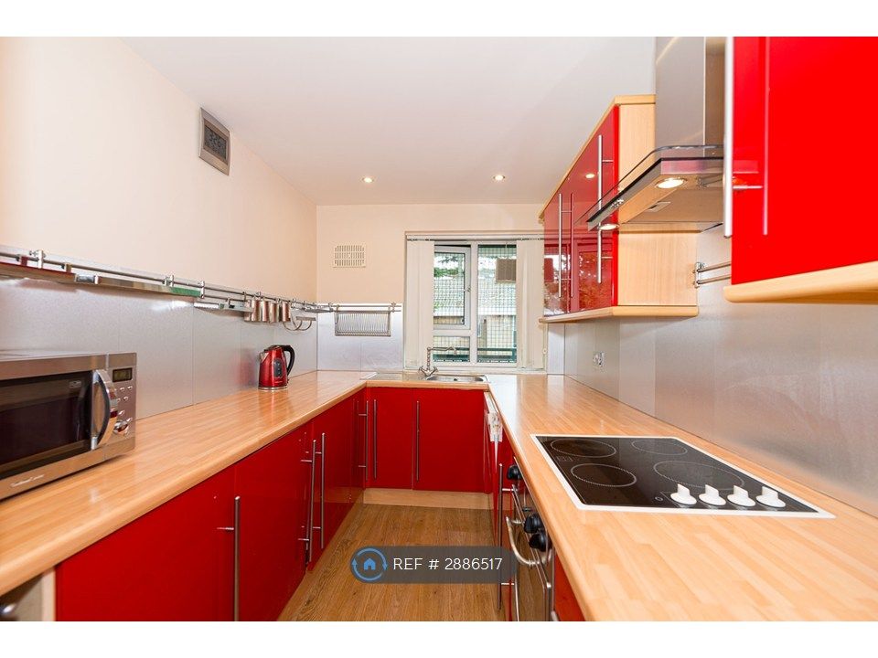 Property photo 1 of 11 Kitchen
