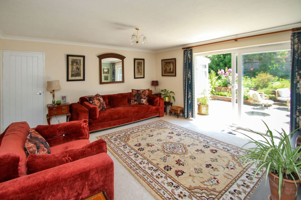 Property photo 3 of 16