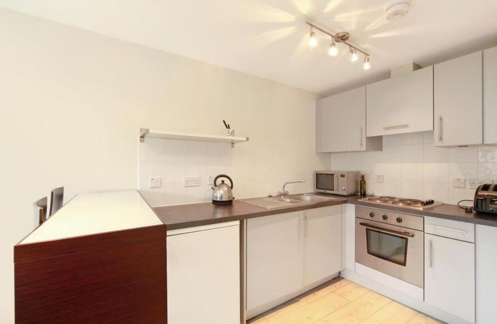 Property photo 2 of 4 1 New Bond Street 2.Png
