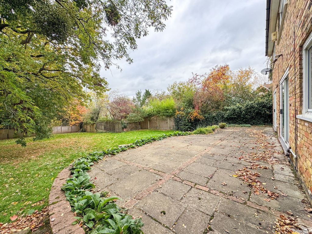 Property photo 3 of 25