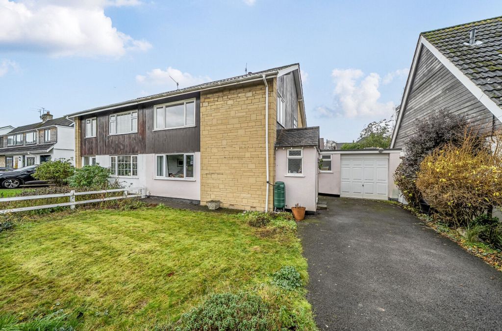 Property photo 1 of 20 Front