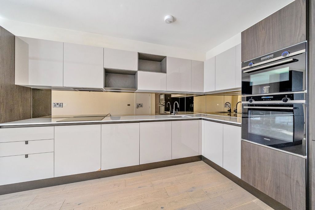 Property photo 3 of 15 Picture No. 21