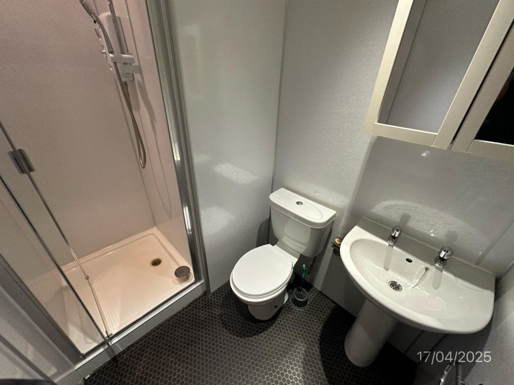 Property photo 3 of 10 Shower Rooom